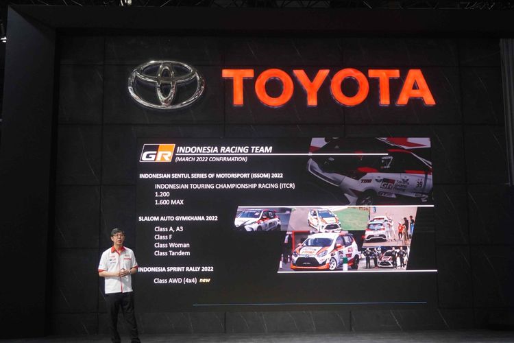 Para pebalap dan tim Toyota Gazoo Racing Indonesia 