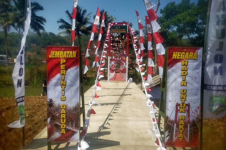 Napas Lega Warga Talaga Majalengka, Akses Terputus Kini Kembali Kokoh berkat Jembatan Perintis Garuda