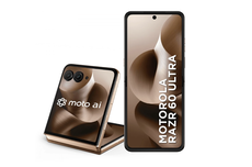 Motorola Razr 60 Ultra Resmi, HP Lipat dengan Fast Charging 68W