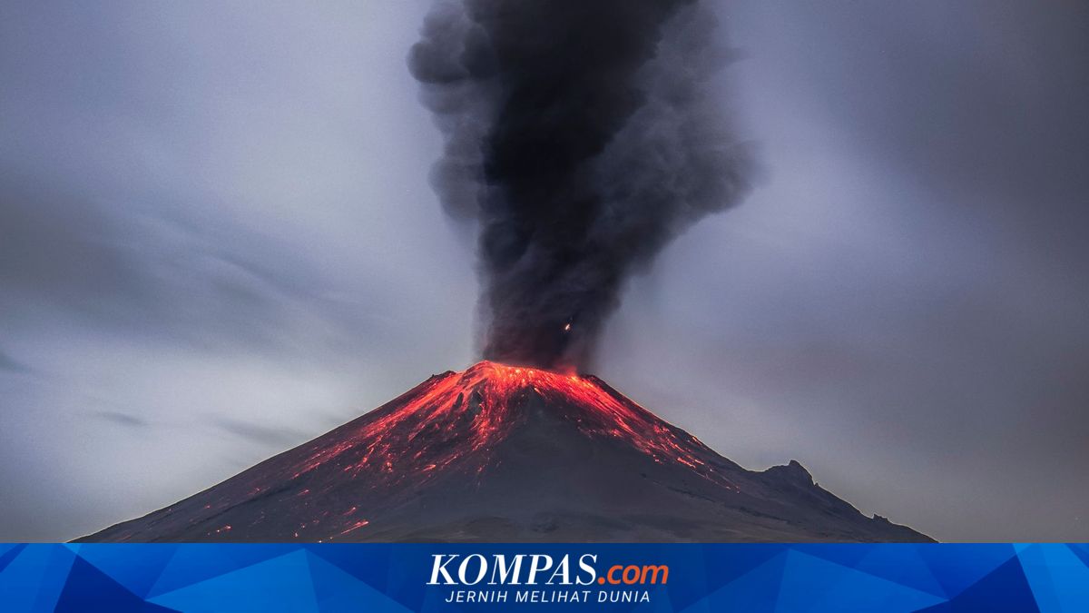 Aktivitas Gunung Anak Krakatau Meningkat, Badan Geologi Ungkap Penyebab Erupsi Terus-menerus