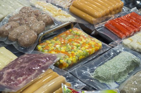6 Cara Vakum Plastik Makanan untuk Frozen Food, Hanya Pakai Sedotan