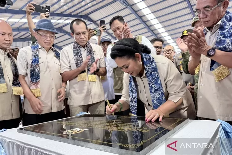 Titiek Soeharto Resmikan Gudang Bulog di Kalsel, Perkuat Logistik dan Swasembada Pangan