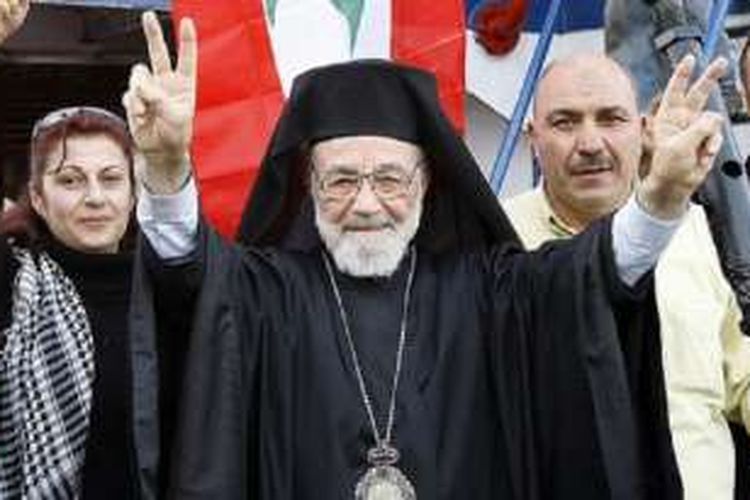 Mantan Uskup Agung Gereja Katolik Yunani Melkit di Jerusalem, Monsinyur Hilarion Capucci, dua kali terlibat dalam perjuangan yang dimaksukan untuk membuka blokade di Jalur Gaza, Palestina.