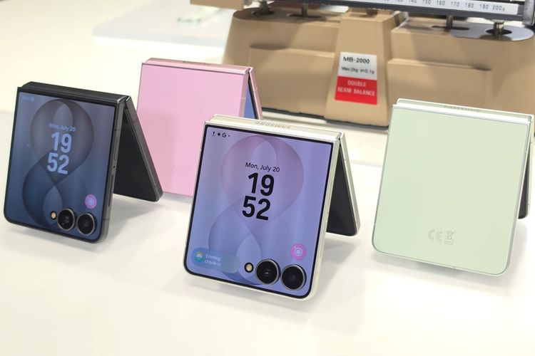 Saya Coba Samsung Galaxy Z Flip 8 Langsung di London: Tipis, Modis, dan AI Lebih Pintar