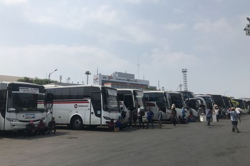 Terapkan Physical Distancing, Bus di Terminal Tanjung Priok Hanya Boleh Diisi Setengahnya