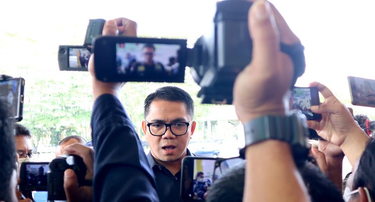 Para Petahana Ternama PDI-P yang Terancam Tersingkir dari Senayan: Djarot hingga Arteria