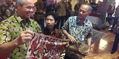 Ganjar Pranowo Gemar Mengoleksi Batik