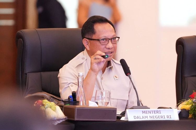 Buka Rakor Gubernur Se-Sumatera, Mendagri Ungkap 4 Komponen Pendorong Ekonomi