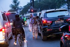 Jakarta Terapkan PSBB Transisi, Mobil Maksimal 2 Orang per Baris