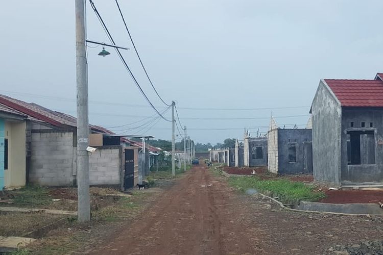 Kondisi perumahan Green Citayam City (GCC) di Desa Ragajaya, Kecamatan Bojonggede, Kabupaten Bogor, Jawa Barat, pemilik lahan berencana akan menggusur sekitar 3.000 unit bangunan yang terdiri atas rumah dan ruko.