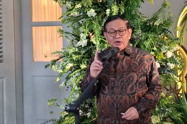 Pramono Targetkan Jalur Kereta Rawajati–Tanjung Priok Aktif Tahun Ini