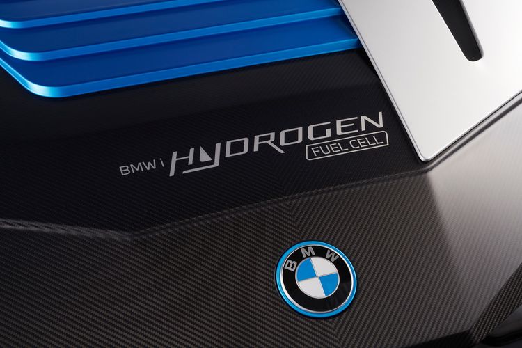 BMW iX5 Hydogen Fuel Cell