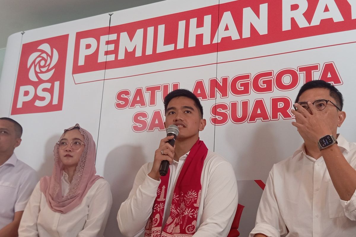 Calon Ketua Umum PSI (Caketum) Kaesang Pangarep saat ditemui di Kantor DPP PSI, Jakarta, Sabtu (21/6/2025).