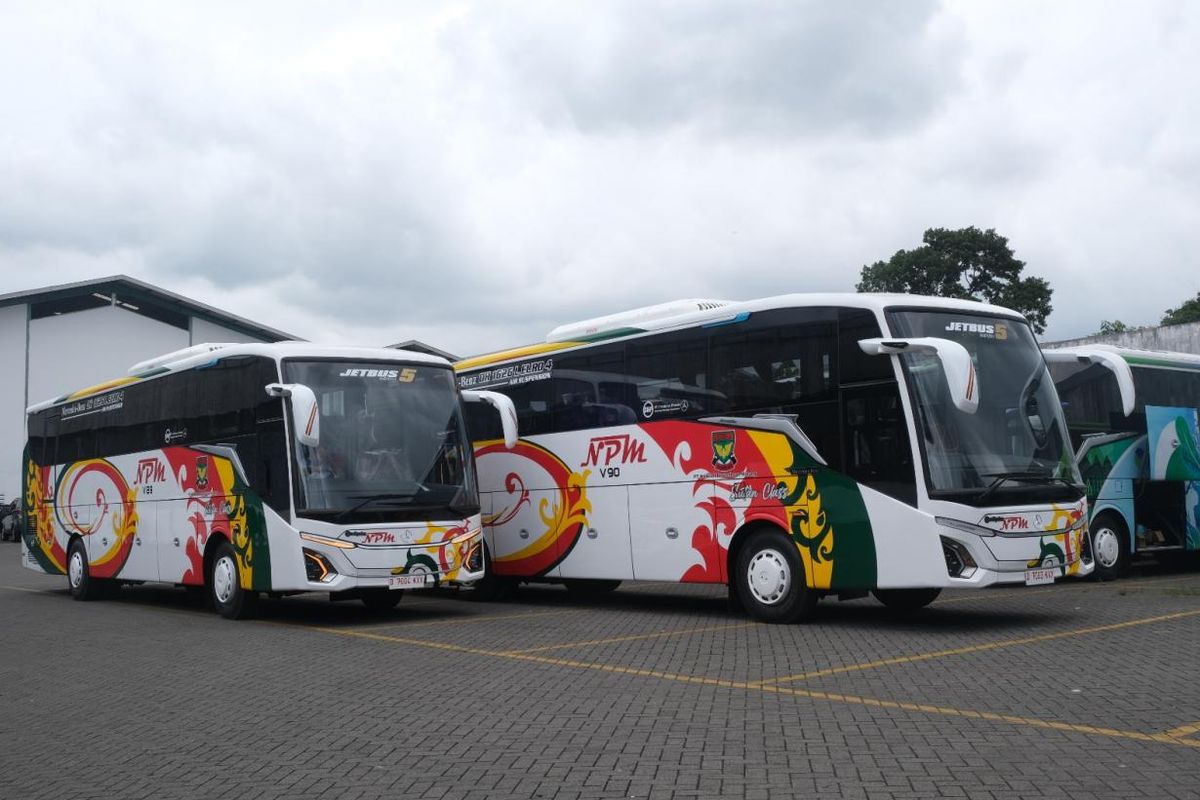 Bus NPM melayani rute Jakarta-Padang 