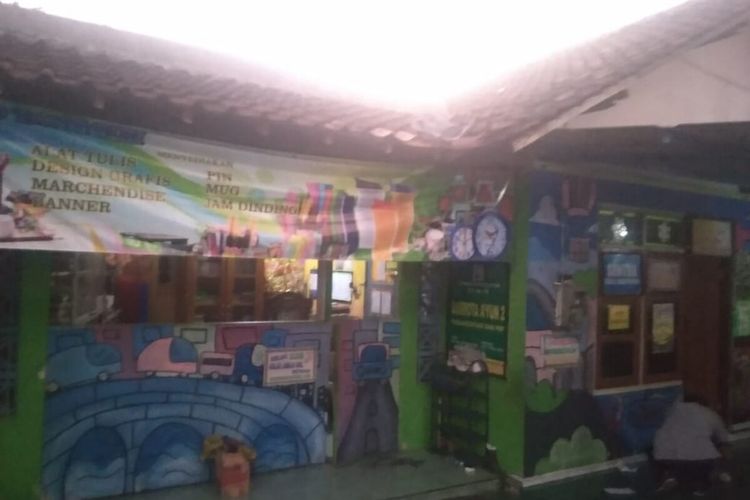 Lokasi rumah PNR, warga Kecamatan Mlati, Sleman, Yogyakarta, yang digeledah Pihak Densus 88 Jumat (20/12/2019) petang. 