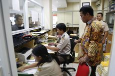 Di Surabaya, Menteri Amran Cek Mudahnya Perizinan dan Disiplin Pegawai