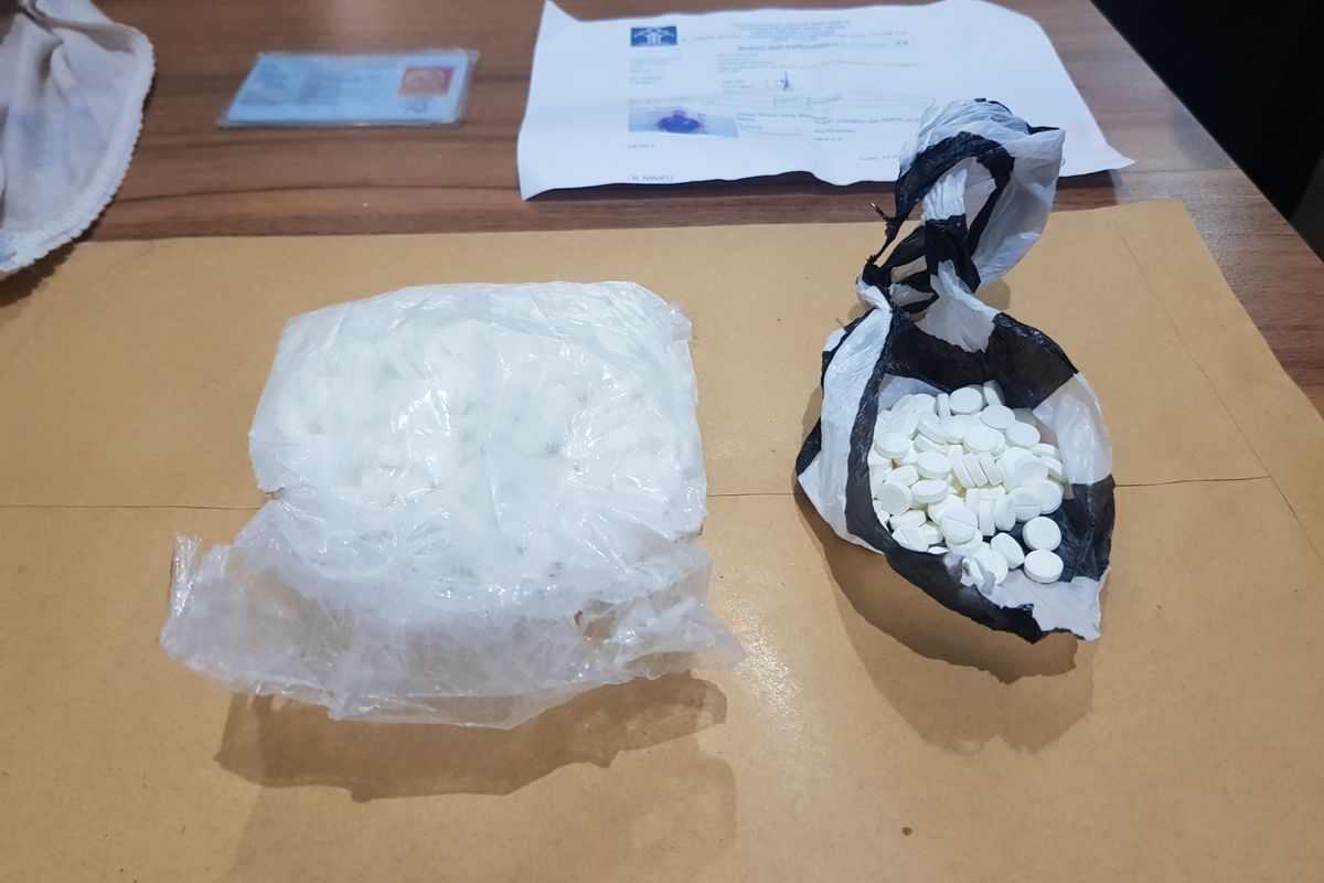 Barang bukti dobel L yang hendak diselundupkan di Lapas Kelas 2 A Kediri, Jawa Timur.