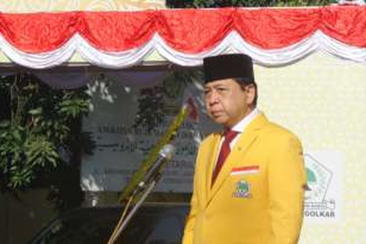 Ketua Umum DPP Partai Golkar Setya Novanto saat menjadi pembina upacara hari kemerdekaan di Kantor DPP Partai Golkar, Slipi, Jakarta Barat, Rabu (17/8/2016)