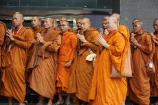 Biksu Thudong Akan Disambut Barongsai sampai Pijat Gratis di Kelenteng Liong Hok Bio Magelang
