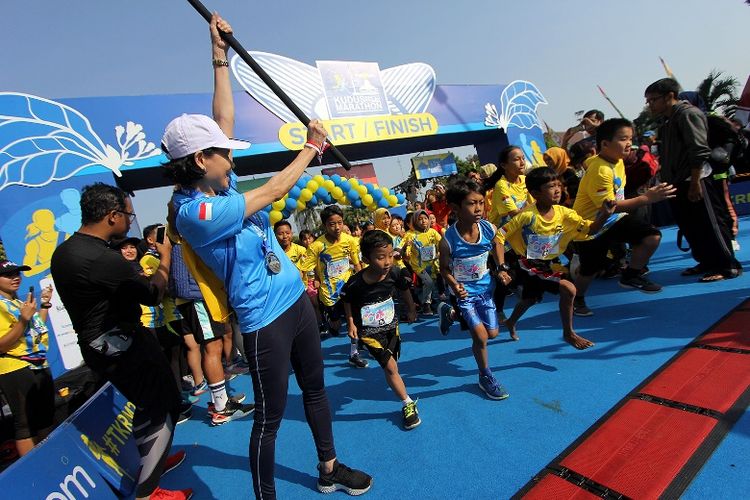 Tiket.com Kudus Relay Marathon diikuti sebanyak 6.000 pelari di lima kategori race yakni Relay Marathon (42,195 kilometer), Half Marathon (21,1 kilometer), 10K, 5K, dan Kids Fun Run. 