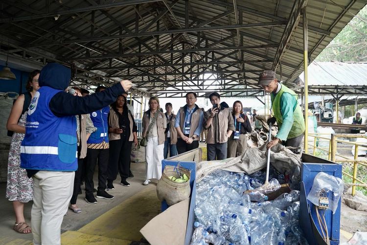 Koperasi di Tangsel Hubungkan 4.000 Pemulung dengan Industri Daur Ulang