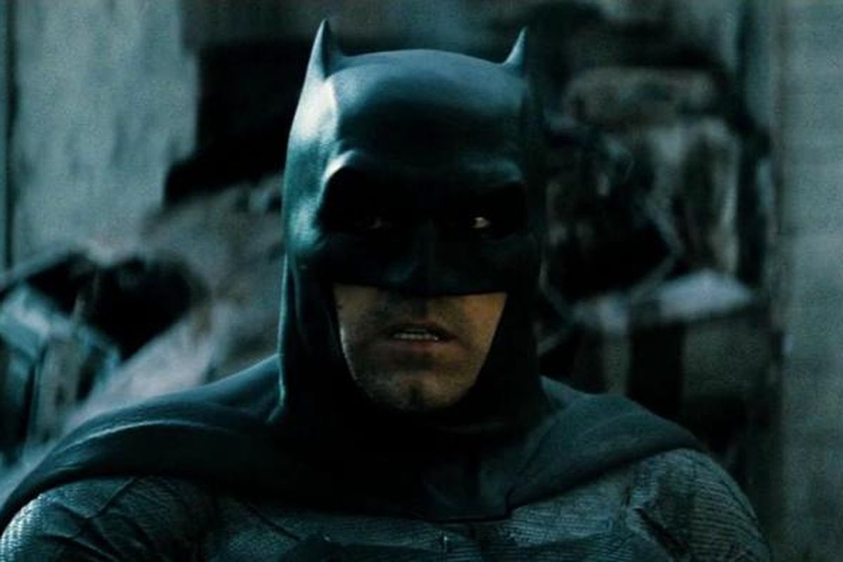 Ben Affleck berperan sebagai Batman dalam Batman v Superman.