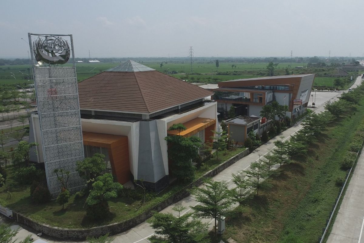 Salah satu Rest Area yang berada di Tol Trans Jawa