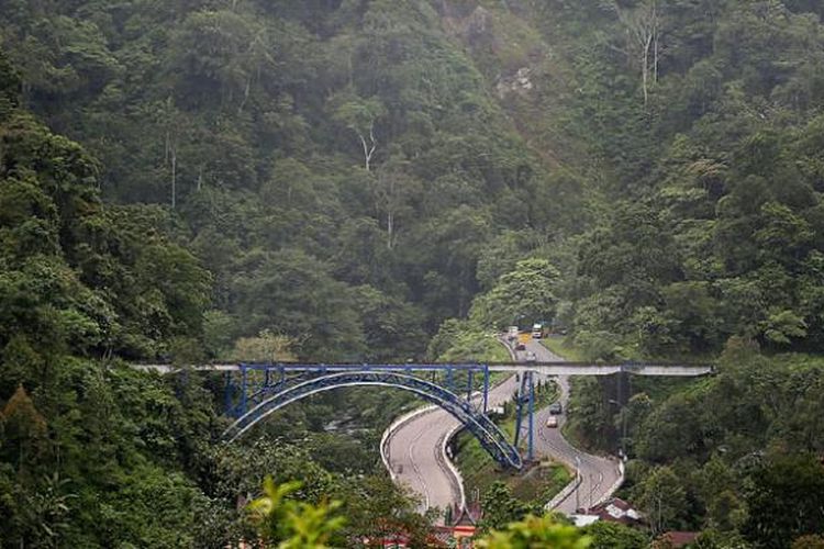 Jembatan Kereta di Lembah Anai, Sumbar.