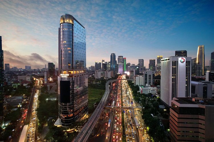 Pemandangan gedung pencakar langit Jakarta.