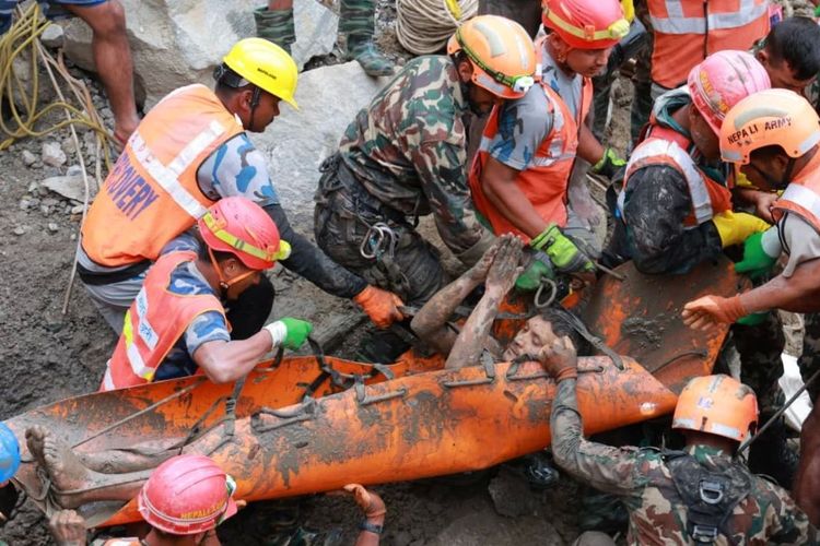 Begini Proses Penyelamatan 2 Pekerja PLTA yang Terjebak di Dalam Terowongan 9 Hari
