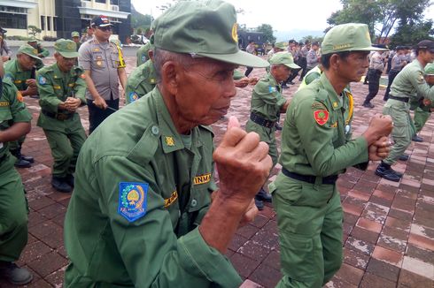 Jelang Coblosan, 7000 Linmas dan Polisi di Sumedang Dibekali Bela Diri