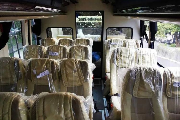 Bus Pariwisata sasis tronton milik PO Bin Ilyas