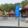 Patung Bunda Maria di Kuburan Keluarga Kulon Progo Ditutupi Terpal Biru, Warga: Ada yang Keberatan