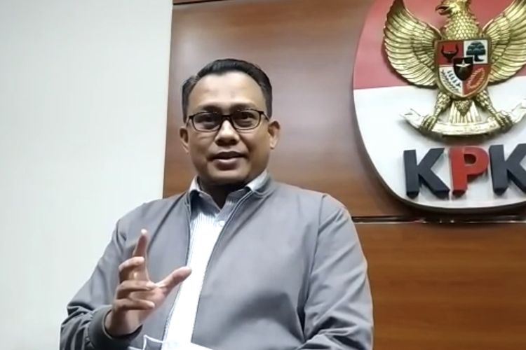 Pelaksana Tugas Juru Bicara KPK Ali Fikri usai konferensi pers di Gedung Merah Putih KPK, Kamis (11/11/2021).