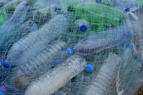 Apa Tantangan Membersihkan Sampah Plastik di Lautan?