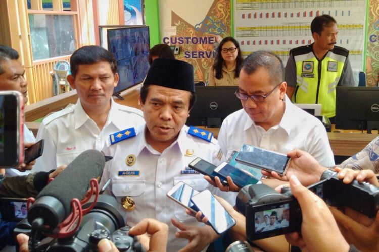 Direktur Jenderal Perhubungan Udara Kementerian Perhubungan, Agus Santoso saat di Bandara Adi Sutjipto Yogyakarta untuk memantau langsung arus balik 