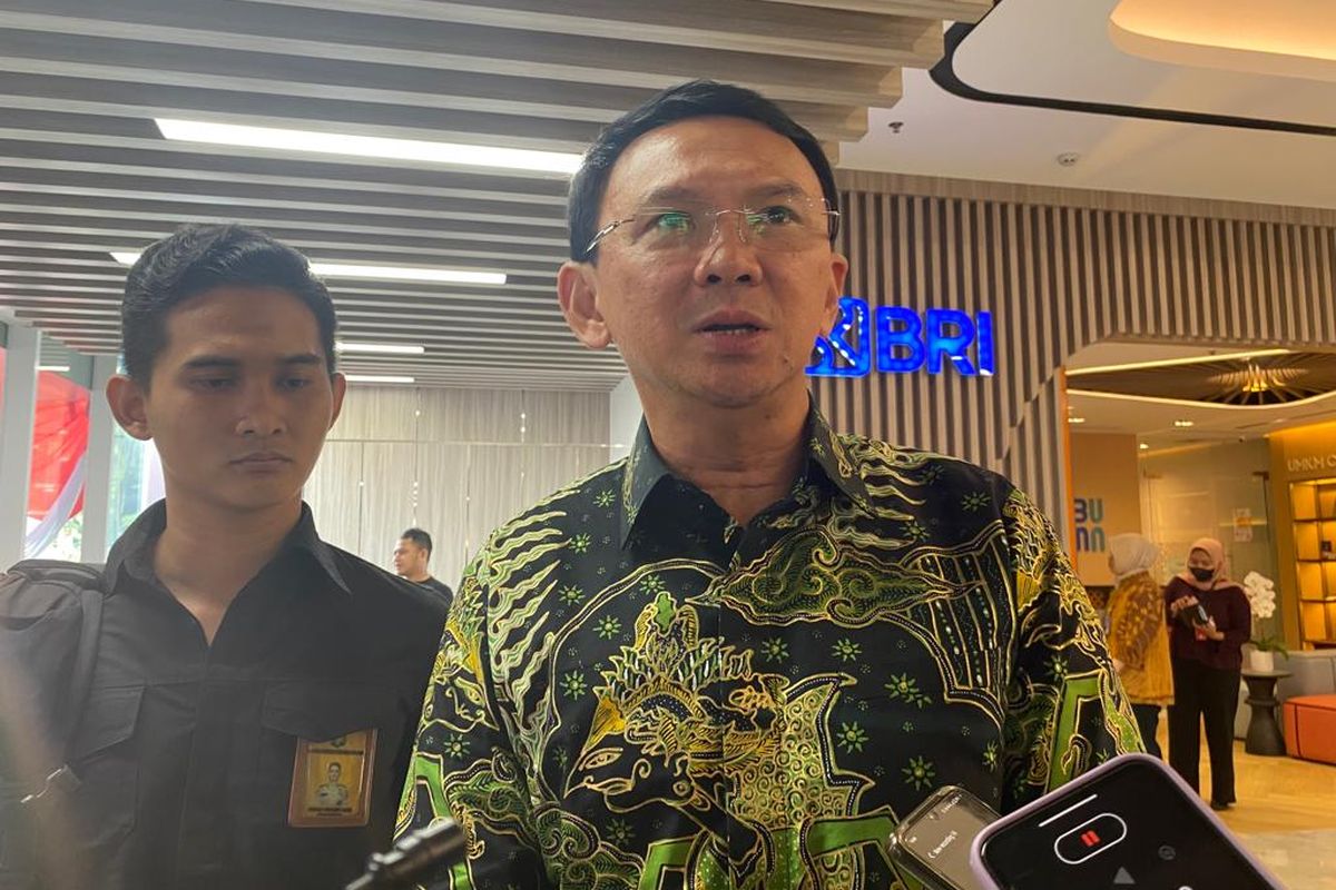 Komisaris Utama PT Pertamina (Persero) Basuki Tjahaja Purnama alias Ahok saat ditemui di Kementerian BUMN, Jakarta, Selasa (18/7/2023). 