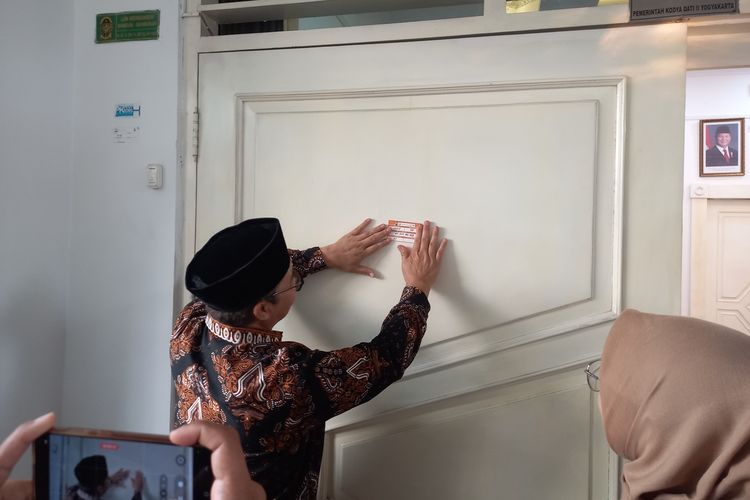 Wali Kota Hasto Jalani Sensus Ekonomi, Ditanya Jualan Mangga oleh Petugas