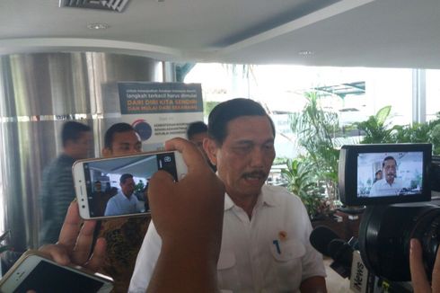 Luhut: Enggak Ada yang Beking-beking, Kita Sapu yang Macam-macam...