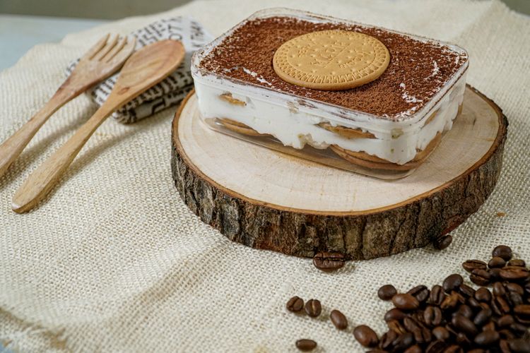 Resep Dessert Box Regal Tiramisu Kekinian Buat Pemula