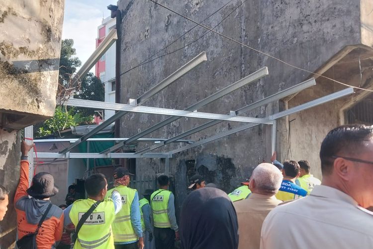 PKL Bandel di Suryakencana Tutup Akses Jalan Pedati, Pemkot Bogor Langsung Bongkar