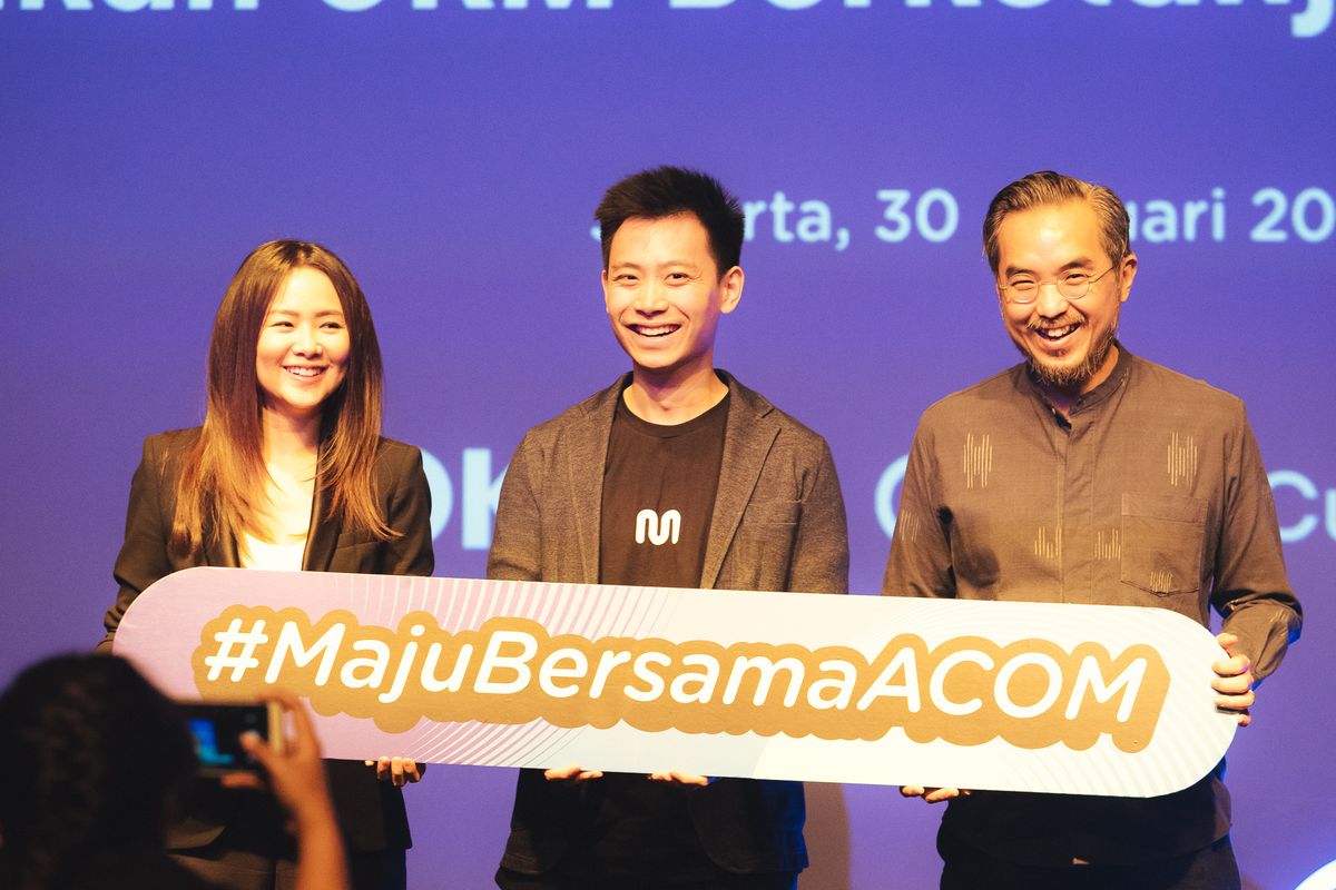 Jacqueline Karina Owner Kokumi, Haryanto Tanjo CEO & Co-Founder Moka, Leonard Theosabrata Direktur Utama Lembaga Layanan Pemasaran KUKM (SMESCO) pada Peresmian A Cup of Moka 2020 untuk Mendigitalisasi UKM Berkelanjutan di Indonesia.
