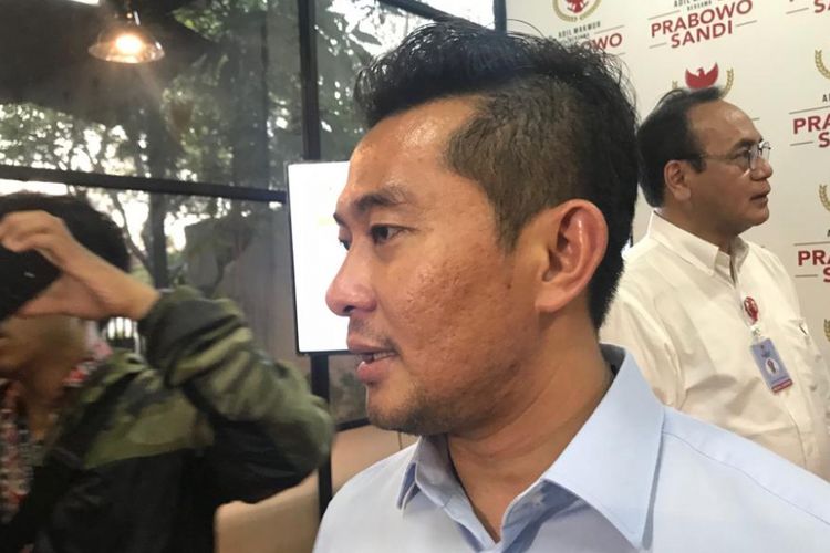 Anggota Tim Ekonomi, Penelitian dan Pengembangan BPN, Harryadin Mahardika, saat ditemui di Media Center Prabowo-Sandi, Jakarta Selatan, Jumat (11/1/2019). 