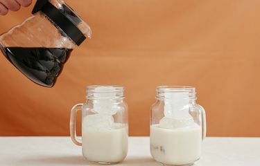 5 Efek Samping Minum Kopi Susu Saat Perut Kosong di Pagi Hari ...