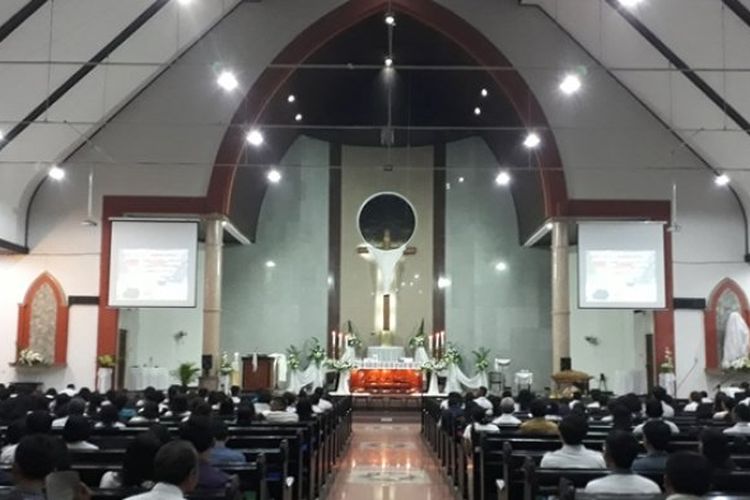 Suasana Misa Kamis Putih di Gereja St. Fransiskus Xaverius Kidul Loji, Kamis (29/03/2018) malam.