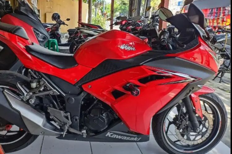 Kawasaki Ninja 250 cc bekas