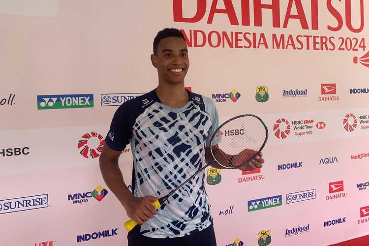 Tunggal putra Brasil, Ygor Coelho, menceritakan perjuangannya untuk bertanding di Indonesia Masters 2024 kepada awak media termasuk Kompas.com di Istora pada Selasa (23/1/2024).