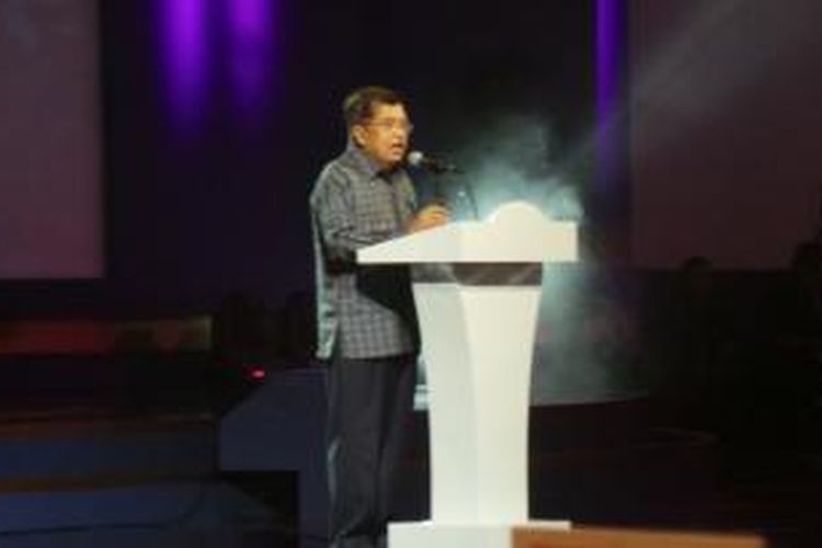 Wakil Presiden Jusuf Kalla saat menghadiri pagelaran 50 Tahun Kompas di Jakarta Convention Center, Rabu (2/9/2015)