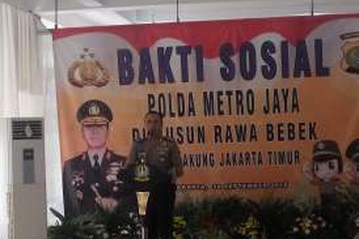 Kapolda Metro Jaya, Irjen Pol Mochamad Iriawan saat memberi sambutan dalam acara bakti sosial di Rusun Rawa Bebek, Jakarta Timur pada Jumat (30/9/2016).