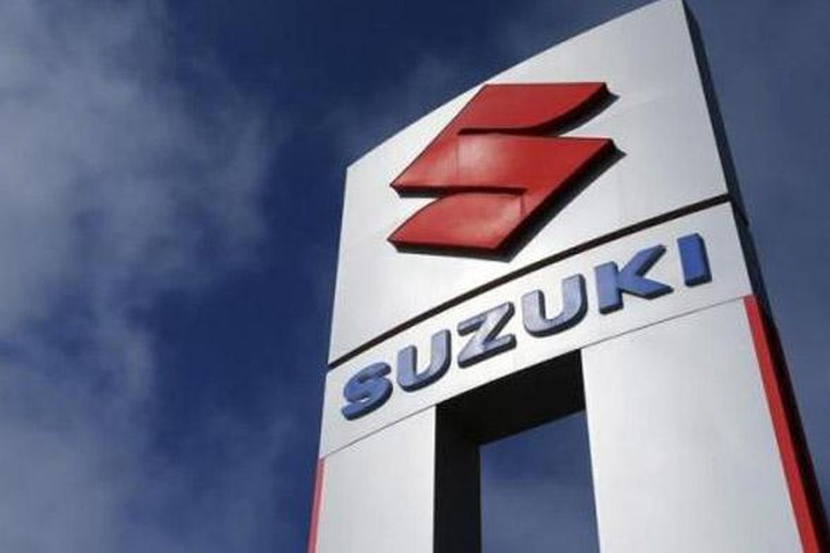 Logo Suzuki.